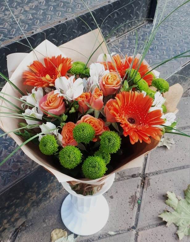 Букет цветов из: Герберы, Хризантемы, Альстромерии и Розы в Гремячинске