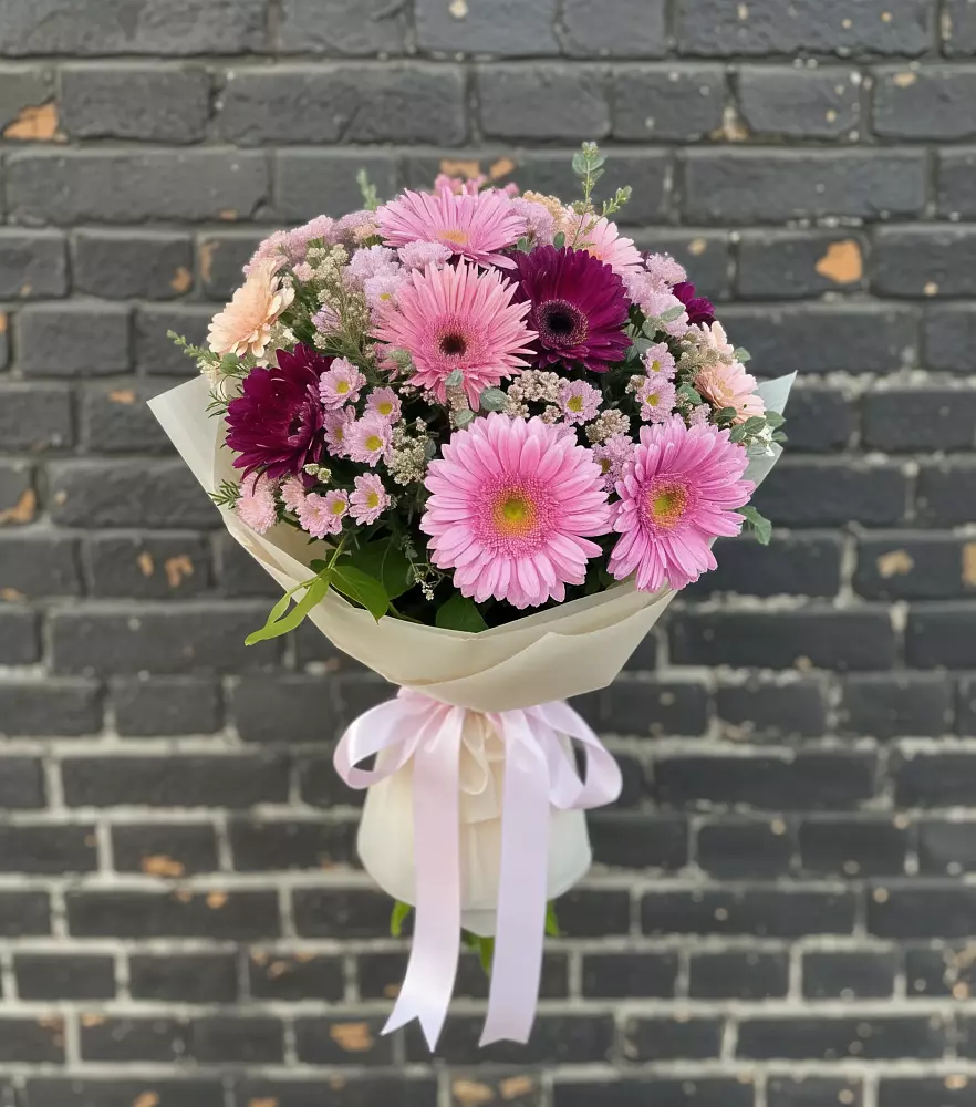 Букет цветов из: Герберы и Хризантемы в Гремячинске