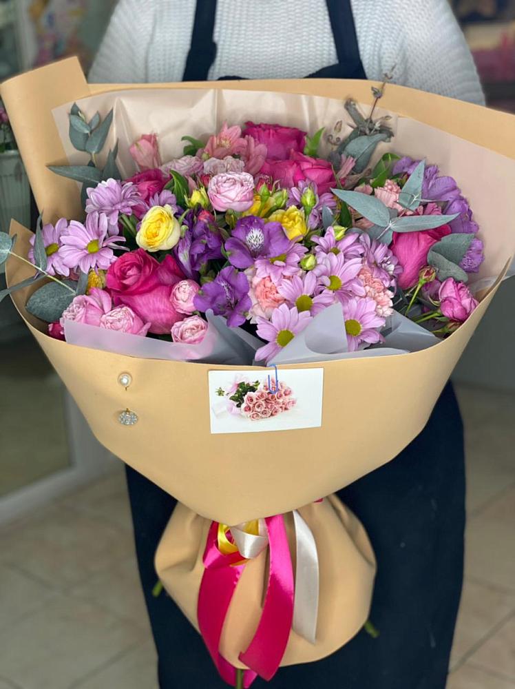 Букет цветов из: Хризантемы, Гвоздики и Альстромерии в Гремячинске