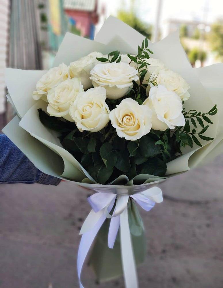 Букет Белые розы Проуд в Гремячинске