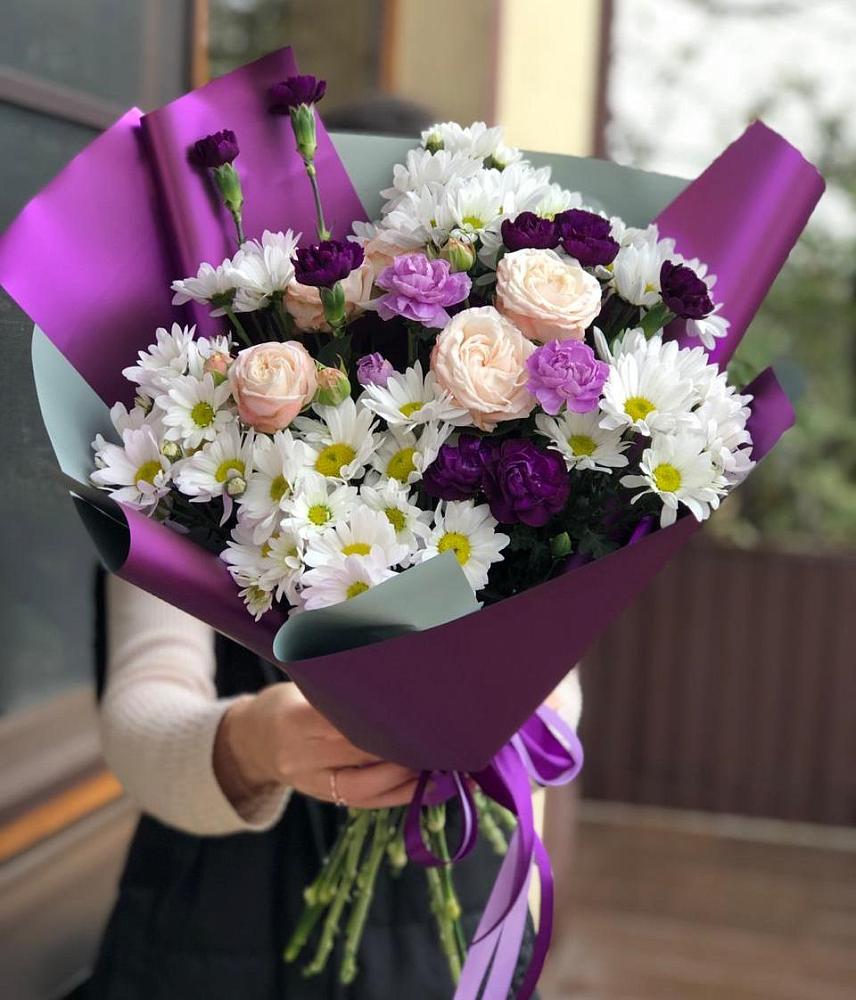 Букет цветов из: Хризантемы, Гвоздики и Розы в Гремячинске