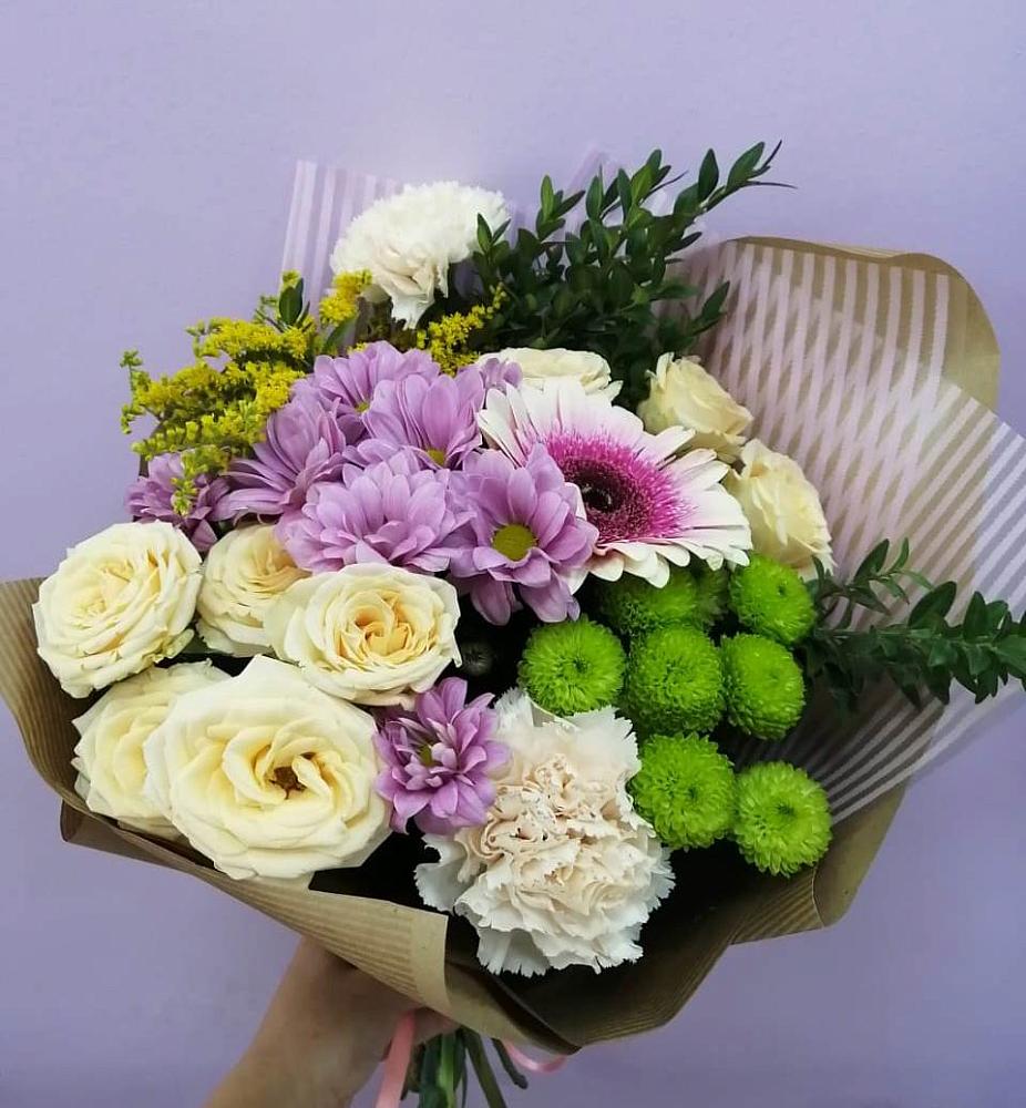 Букет цветов из: Хризантемы, Розы, Гвоздики и Герберы в Гремячинске