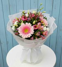 Букет цветов из:  Герберы, Альстромерии и Лизиантусы #REPLACE_PRED# Гремячинске