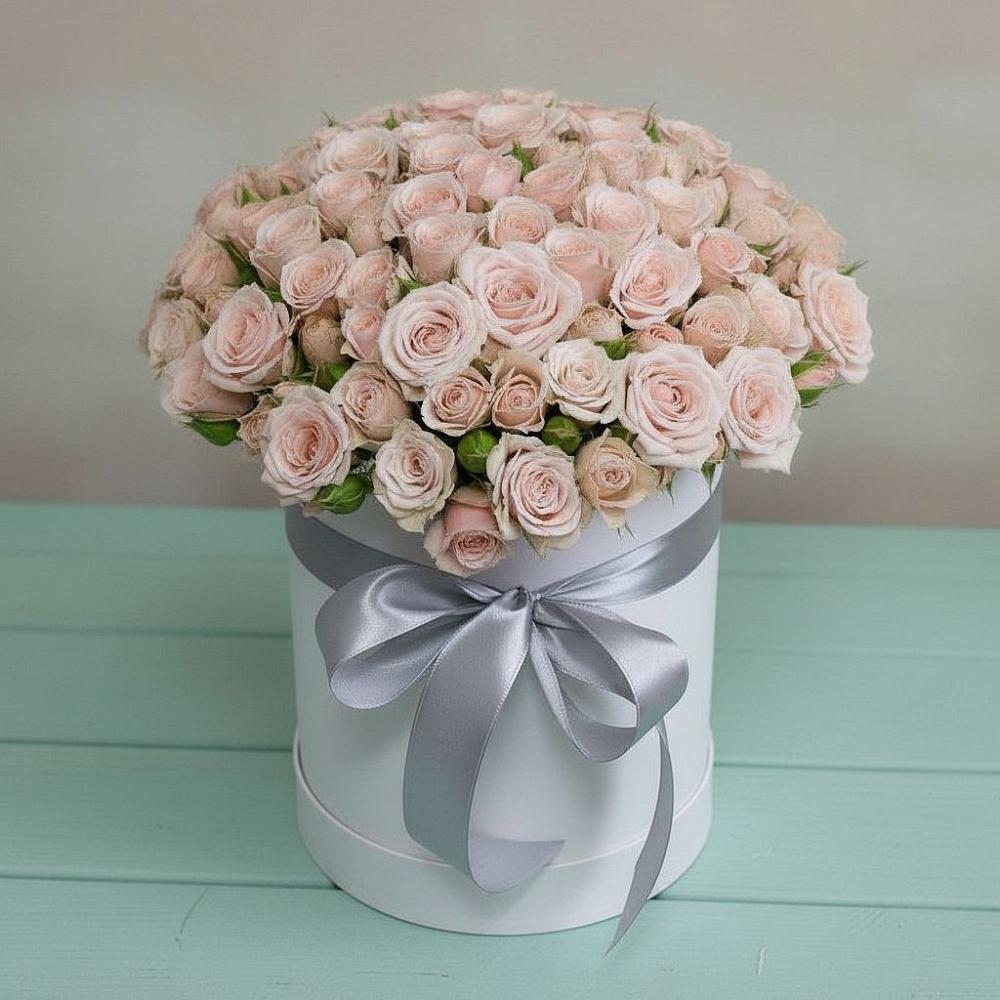 Цветочная композиция из Розы в шляпной коробке в Гремячинске